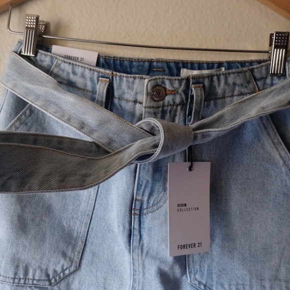 🪷 Forever 21 Belted Light Blue Denim Mini Skirt. Size XS. - Picture 9 of 9